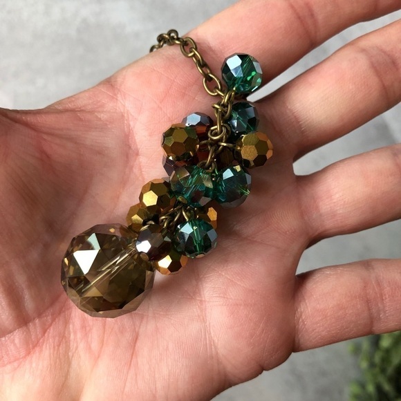 Beaded pendant on 24 inch chain. - Picture 7 of 9